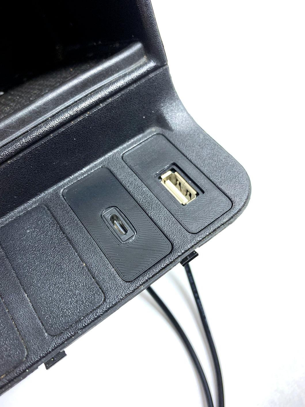 BMW E36 USB Port